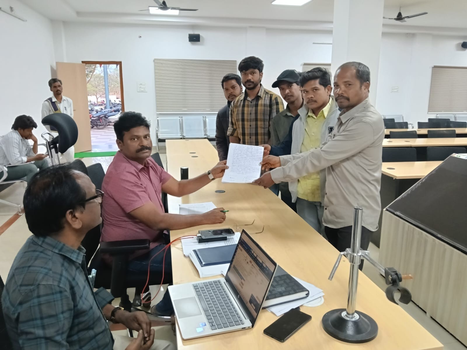 ‘ఉద్యోగుల గ్రీవెన్స్‌ను ఉద్యోగులు వినియోగించుకోవాలి’