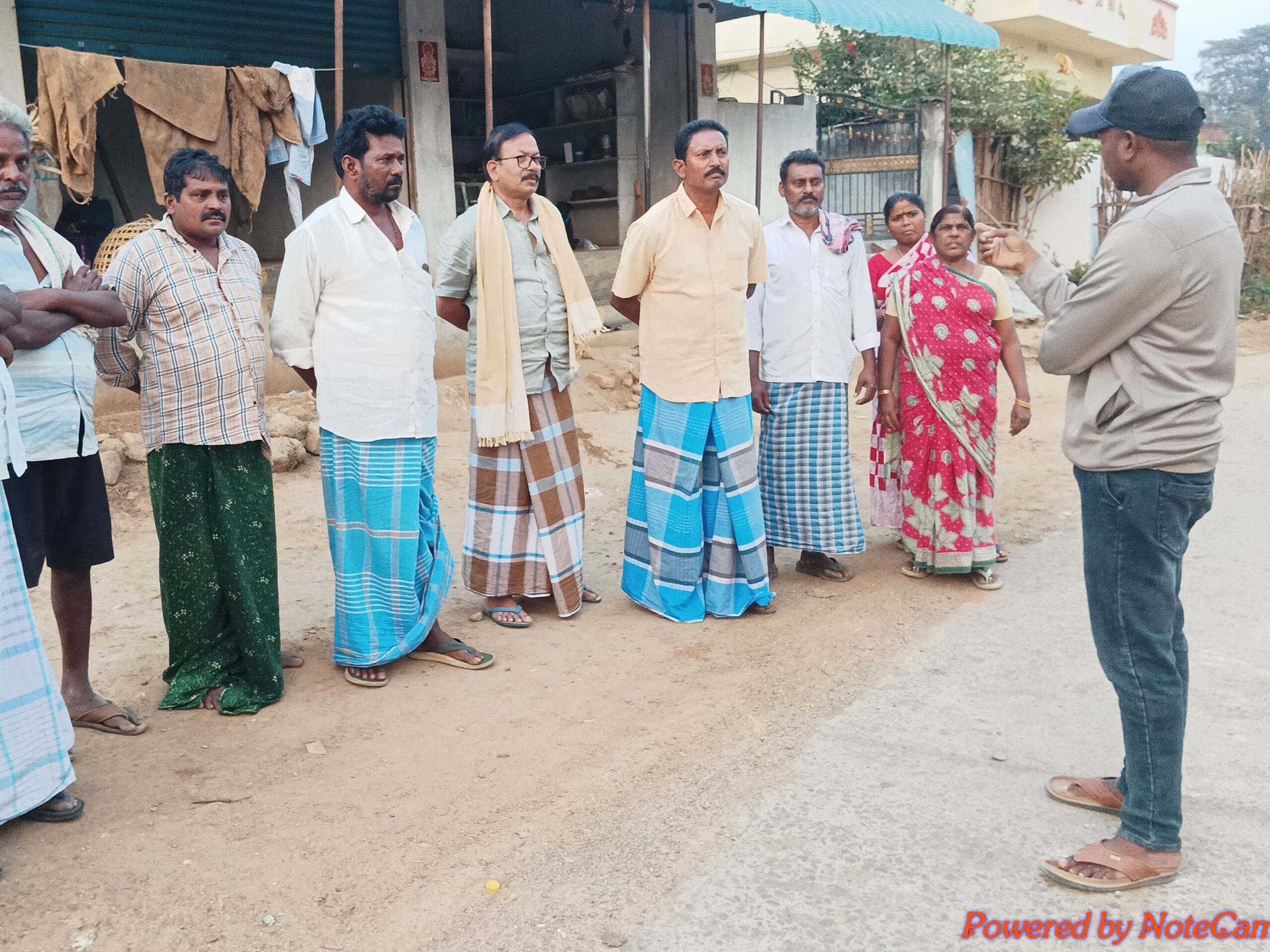 ‘ఆన్‌లైన్ మోసాల పట్ల అప్రమత్తంగా ఉండాలి’