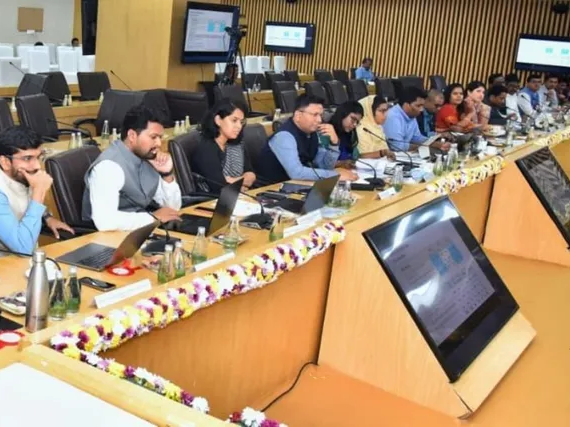 PM సూర్య ఘర్ కార్యక్రమాలపై కలెక్టర్ సమీక్ష