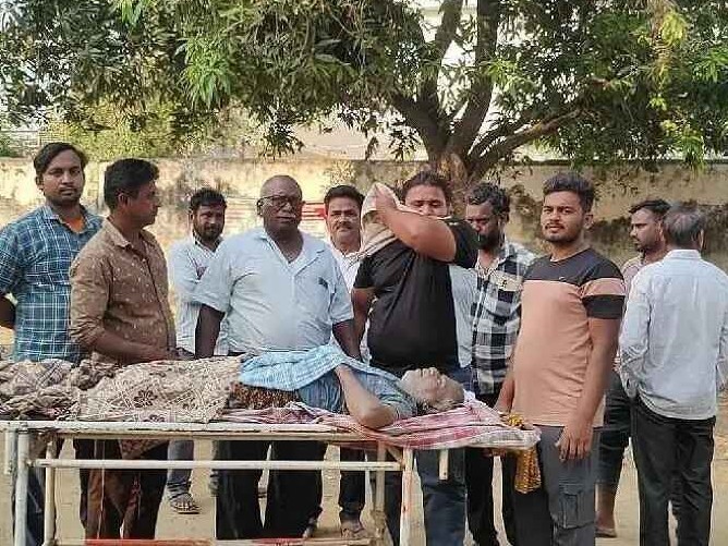 సాగర్ కాలువలో వృద్ధుడి మృతదేహం లభ్యం