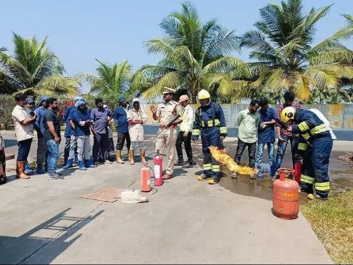 ఫ్యాక్టరీలో అగ్నిప్రమాదాలపై అవగాహన