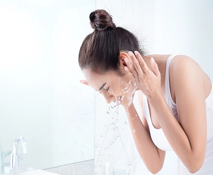 మెరిసే చర్మ కోసం 4-2-4 రూల్‌