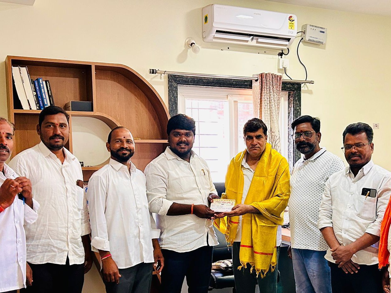 దేవాలయ అభివృద్ధికి రూ. 1,50,000 విరాళం