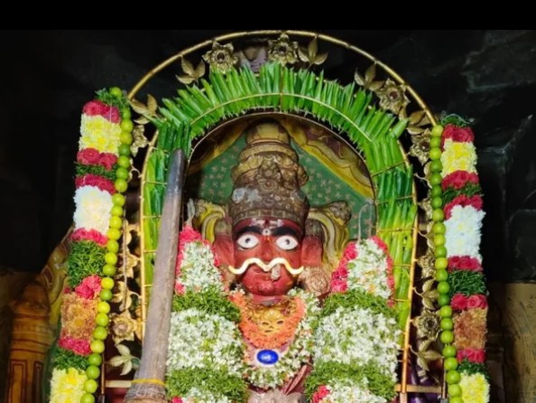 శ్రీ చౌడేశ్వరి మాత విశేష పుష్పలంకరణలో దర్శనం