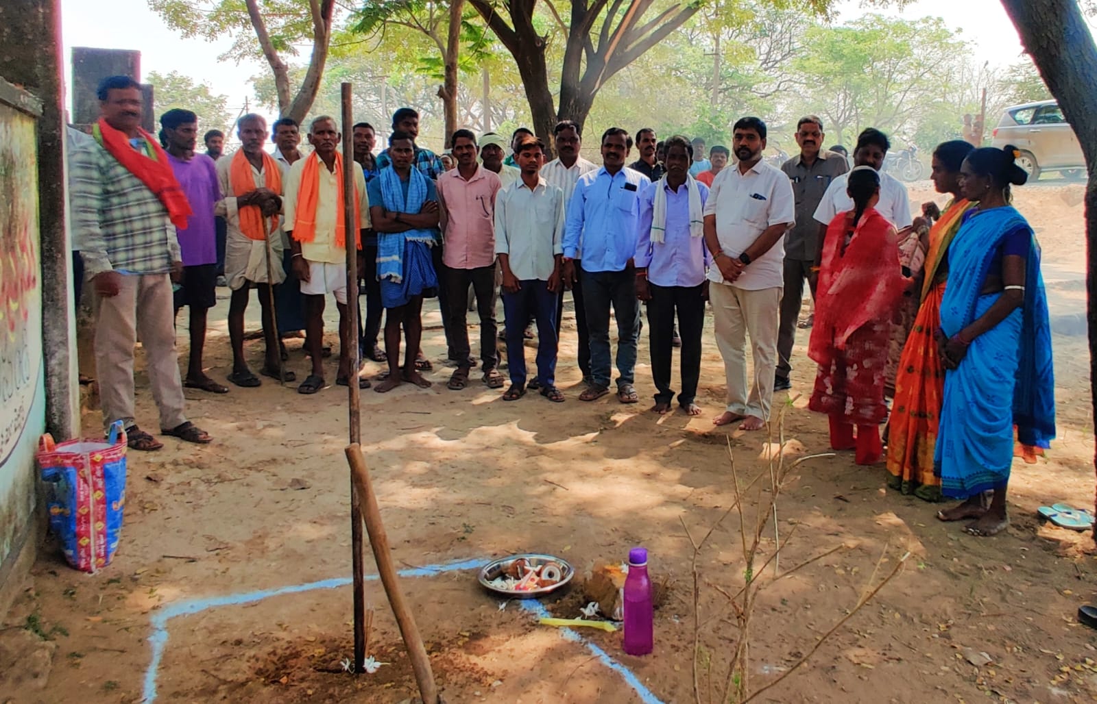 మహిళా సమాఖ్య భవనానికి MLA శంకుస్థాపన