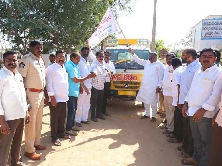 ‘స్వచ్ఛ రథం’ ప్రారంభించిన ఎమ్మెల్యే