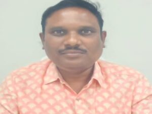 YS Sharmila Comments on KCR Family