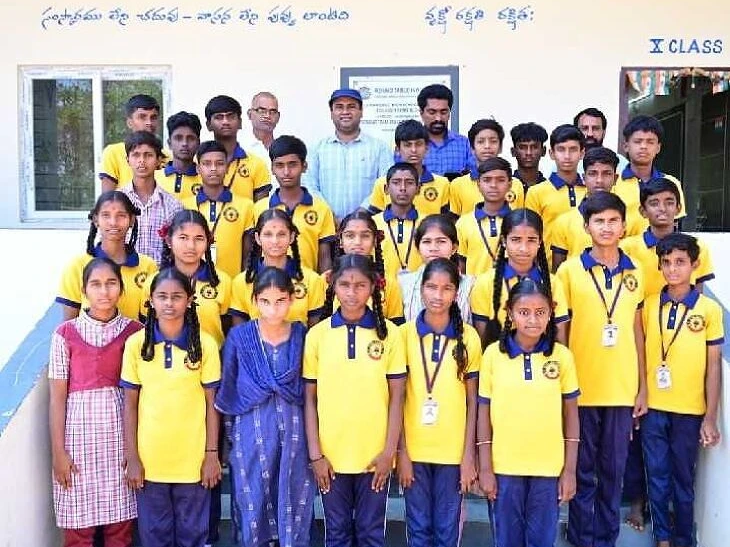 ప్రత్యేక తరగతులకు తప్పకుండా హాజరు కావాలి: కలెక్టర్