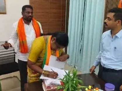 ప్రమాణ స్వీకారం చేసిన బీజేపీ కౌన్సిలర్లు