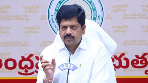 YCP నేతల తీరు దుర్మార్గం: మంత్రి కొల్లు