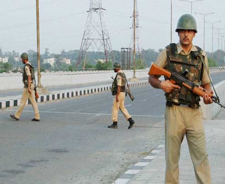 ఢిల్లీలో హైఅలర్ట్.. రెండు IED బాంబులు నిర్వీర్యం