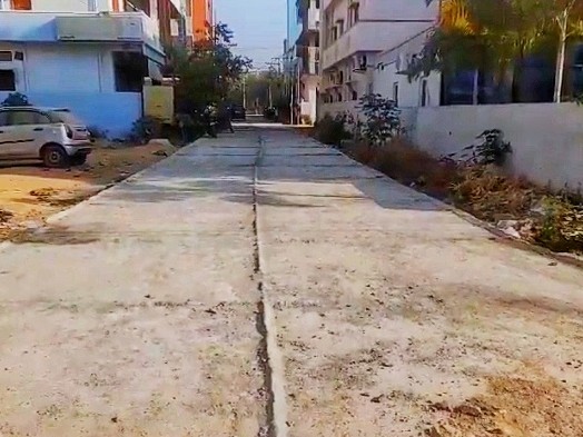 మున్సిపాలిటీలో వేగంగా రోడ్ల నిర్మాణం