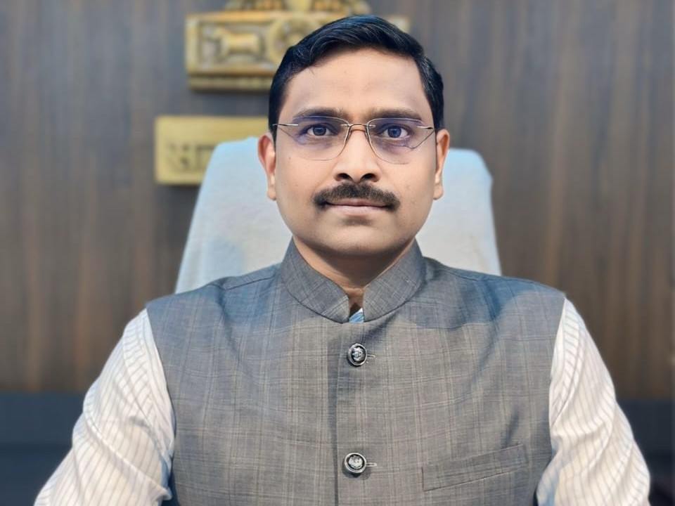 ప్రశాంతంగా పరీక్షలు రాయండి: కలెక్టర్