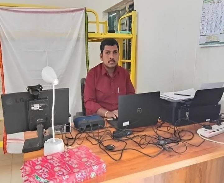 ‘మధుడిలో ఆధార్‌ సేవలు సద్వినియోగం చేసుకోండి’