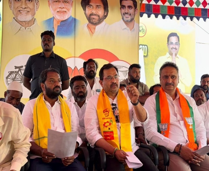 శాసనమండలిలో వైసీపీ సభ్యుల తీరుపై తీవ్ర ఆగ్రహం