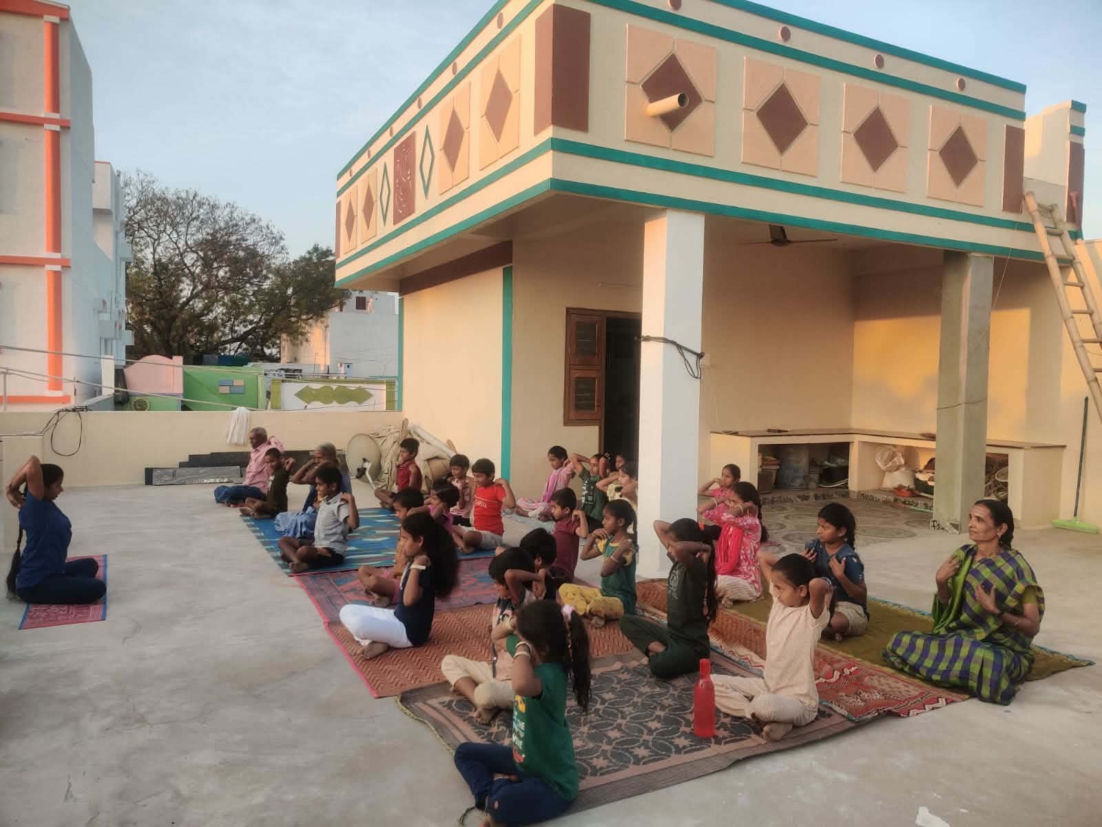 బంటనహళ్‌లో ఉచిత యోగా, గ్రంథాలయ కేంద్రం ప్రారంభం