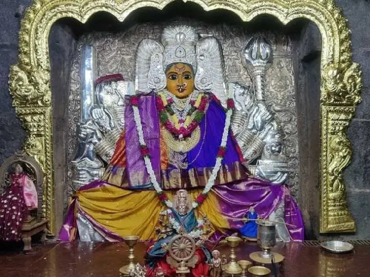 ప్రత్యేక అలంకరణలో భద్రకాళి అమ్మవారు