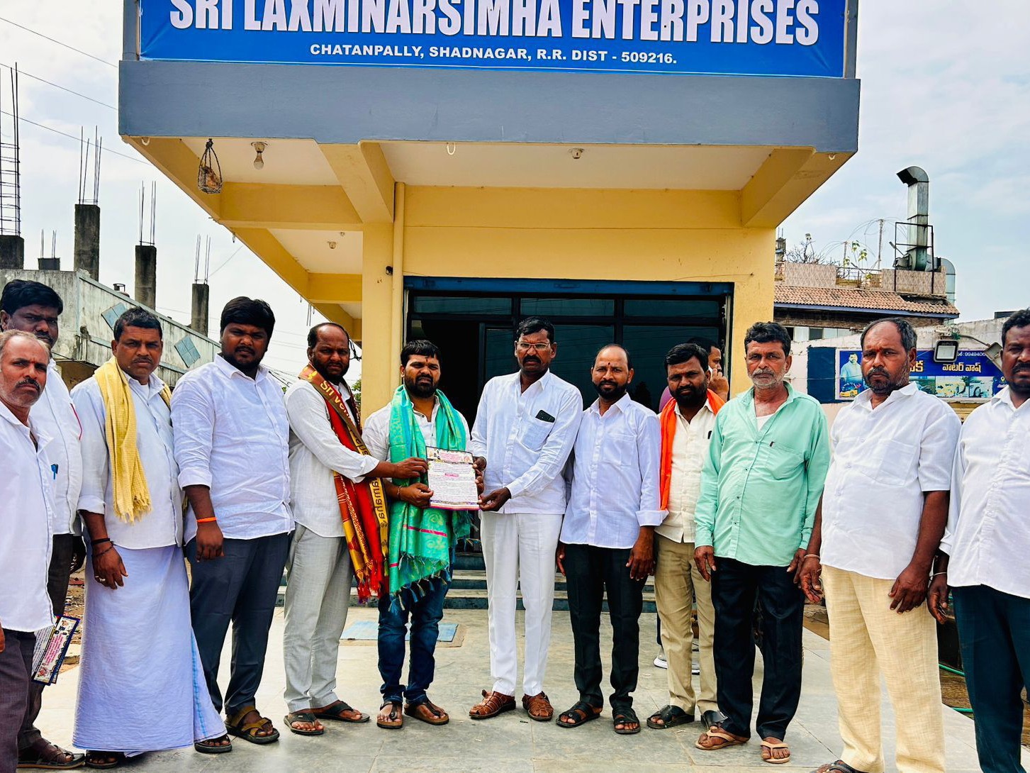 దేవాలయానికి రూ. 1,30,000 మహా విరాళం