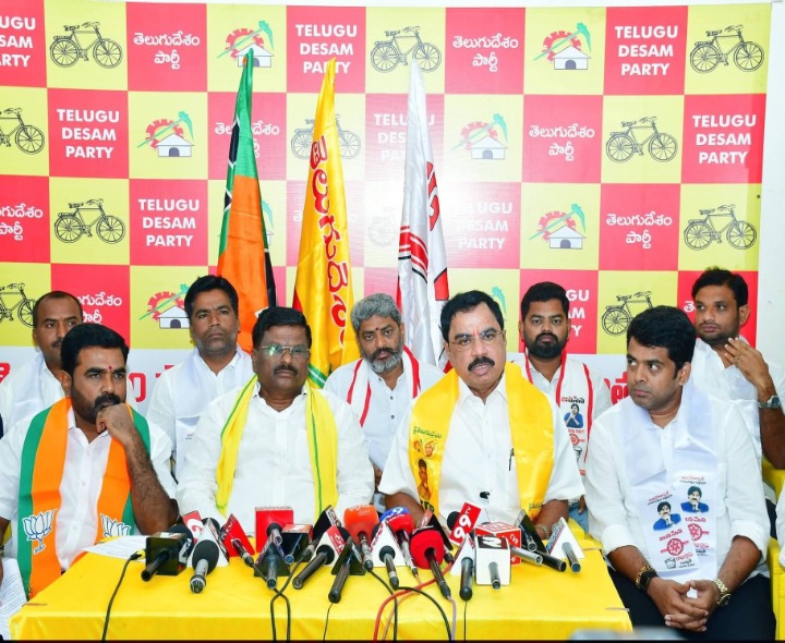 వైసీపీ నాయకులపై ధ్వజమెత్తిన ఎమ్మెల్యే