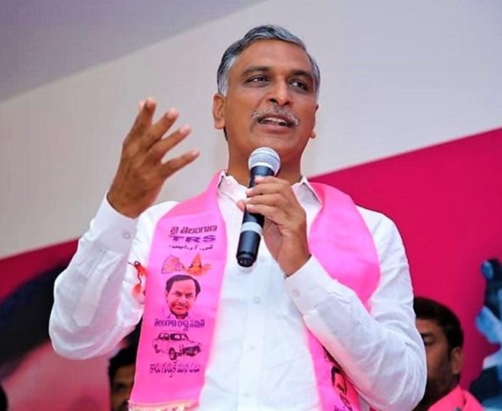 రూ.లక్ష కోట్లు దోచుకుంటున్నారు: హరీష్ రావు