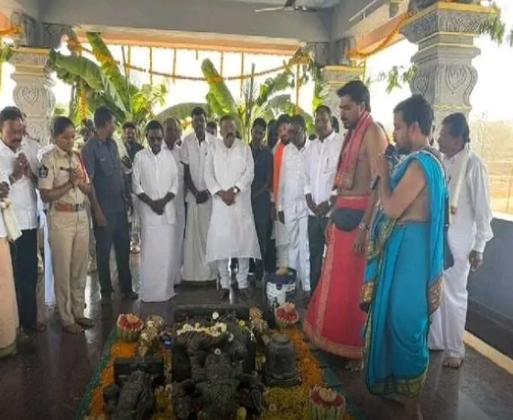 కోట్ల వారి పల్లెలో శ్రీ గంగమ్మ తల్లి విగ్రహ ప్రతిష్ట