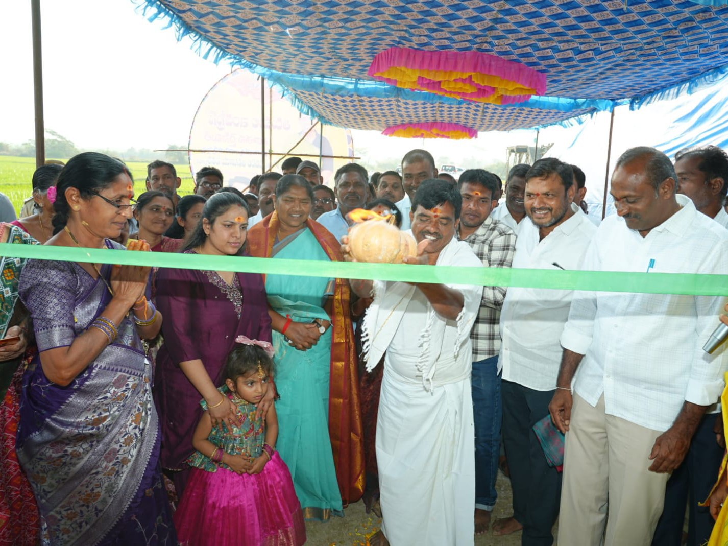 నూతన రైస్ మిల్లును ప్రారంభించిన మంత్రి సీతక్క