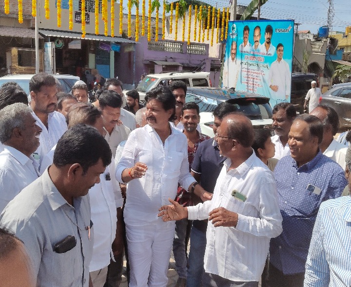 సదుంలో పర్యటించిన ఎమ్మెల్యే