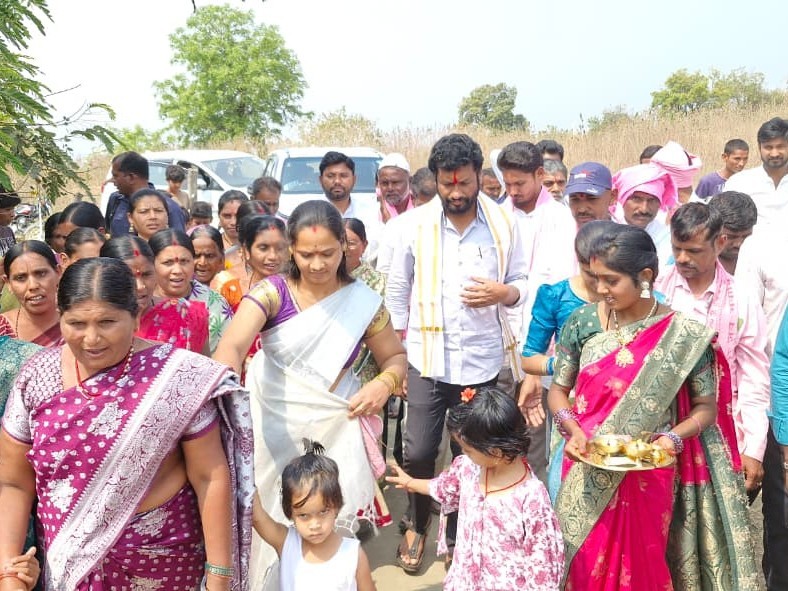 దుర్బాతండాలో పర్యటించిన బోథ్ ఎమ్మెల్యే