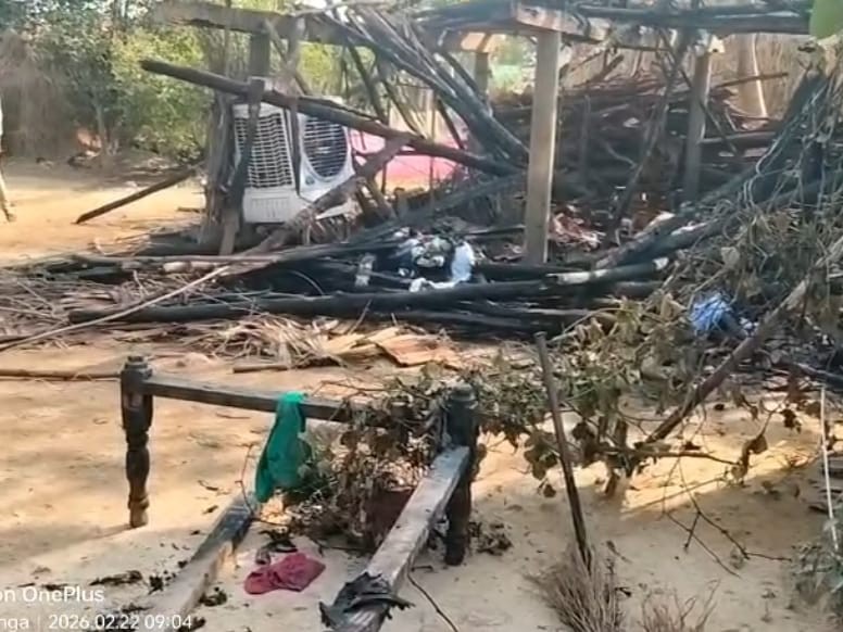 కరెంట్ షార్ట్ సర్క్యూట్‌తో పెంకుటిల్లు దగ్ధం