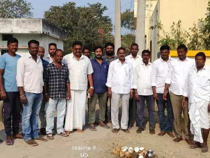 బస్సాపూర్లో సీసీ రోడ్ల నిర్మాణానికి భూమి పూజ