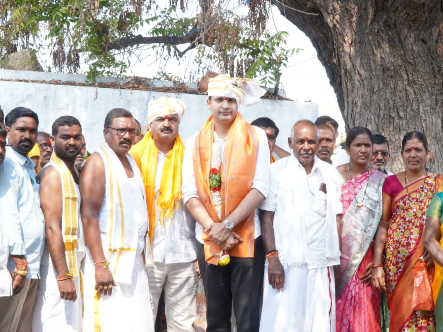 ముత్యాలమ్మ మారమ్మ ఆలయాల నిర్మాణానికి శంకుస్థాపన