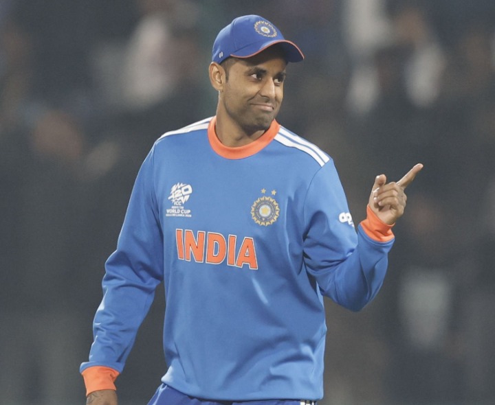 ‘ప్లేయర్ ఆఫ్ ది మంత్’ రేసులో సూర్య