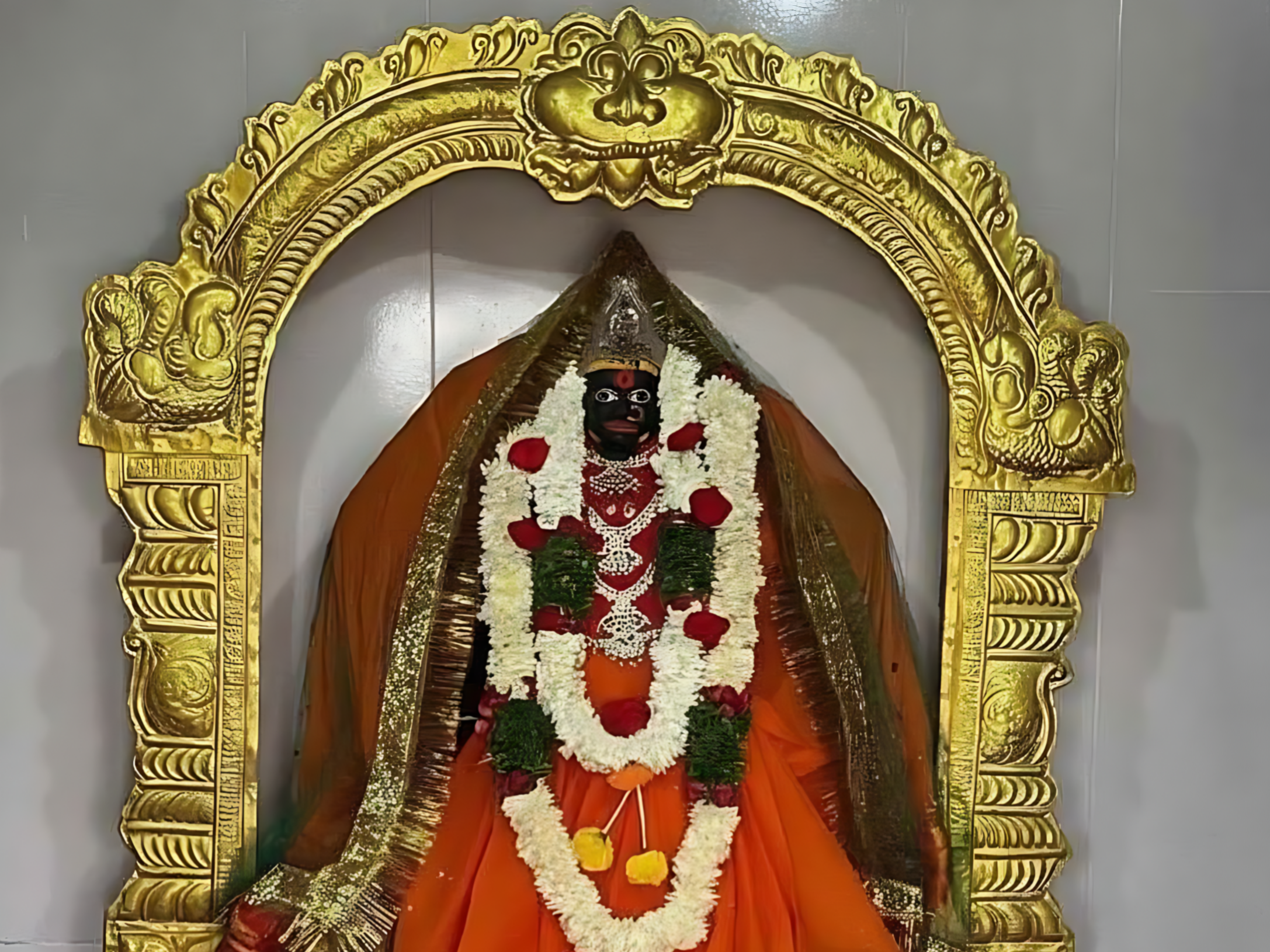 అంబా భవానీ ఆలయంలో 25వ వార్షికోత్సవం