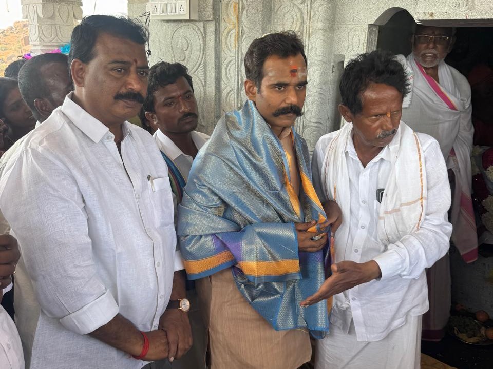 అత్యంత భక్తిశ్రద్ధలతో విగ్రహ ప్రతిష్ట మహోత్సవం