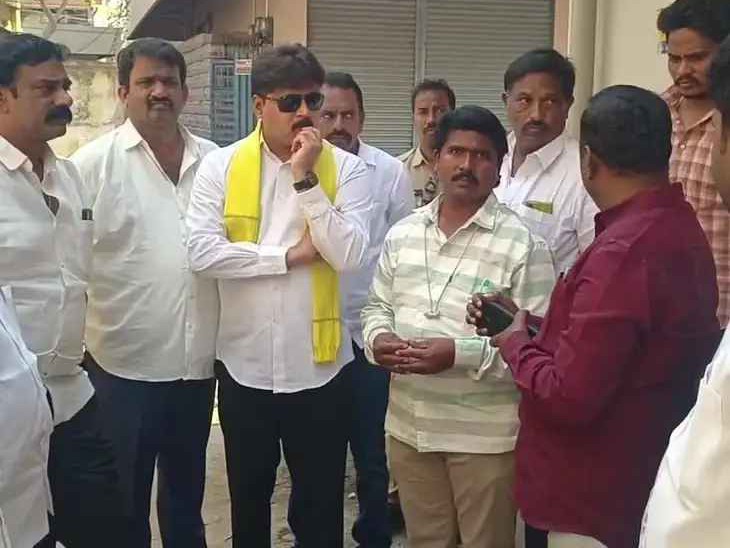 పాత మున్సిపల్ భవనాన్ని ఆధునికరించాలని వినతి