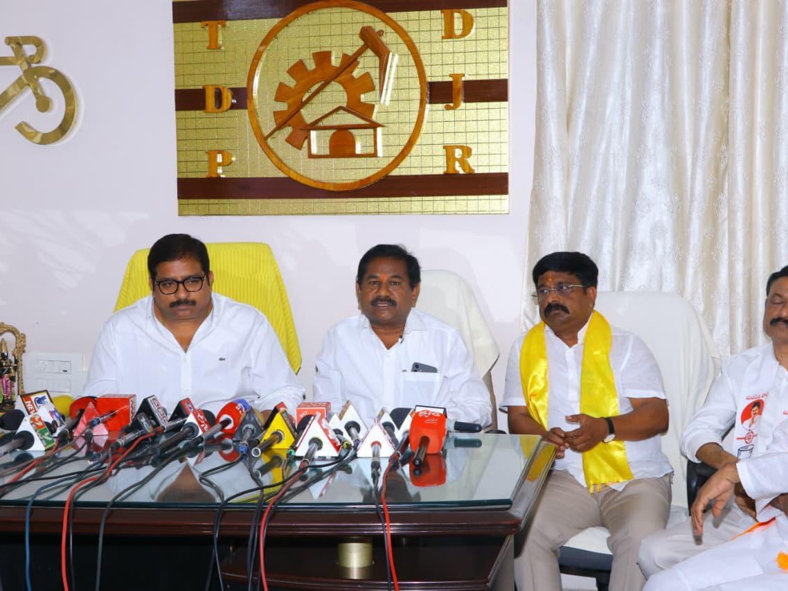 ‘భక్తుల మనోభావాలు దెబ్బతీసేలా వైసీపీ వ్యవహరిస్తుంది’