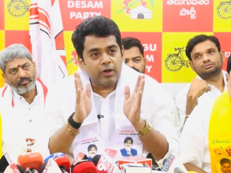 చంద్రబాబు, పవన్ కల్యాణ్ స్ఫూర్తితో ముందుకు: వరుణ్