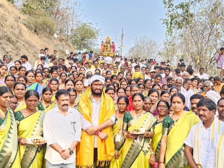 వెంకటేశ్వర స్వామి ఆలయ అభివృద్ధికి కృషి: MLA