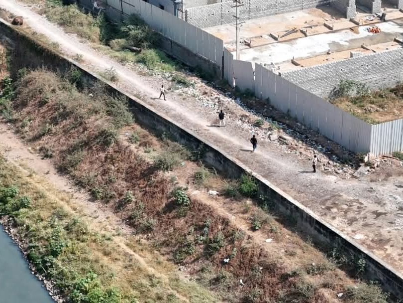 డ్రోన్ల ద్వారా పోలీసుల నిఘా..!