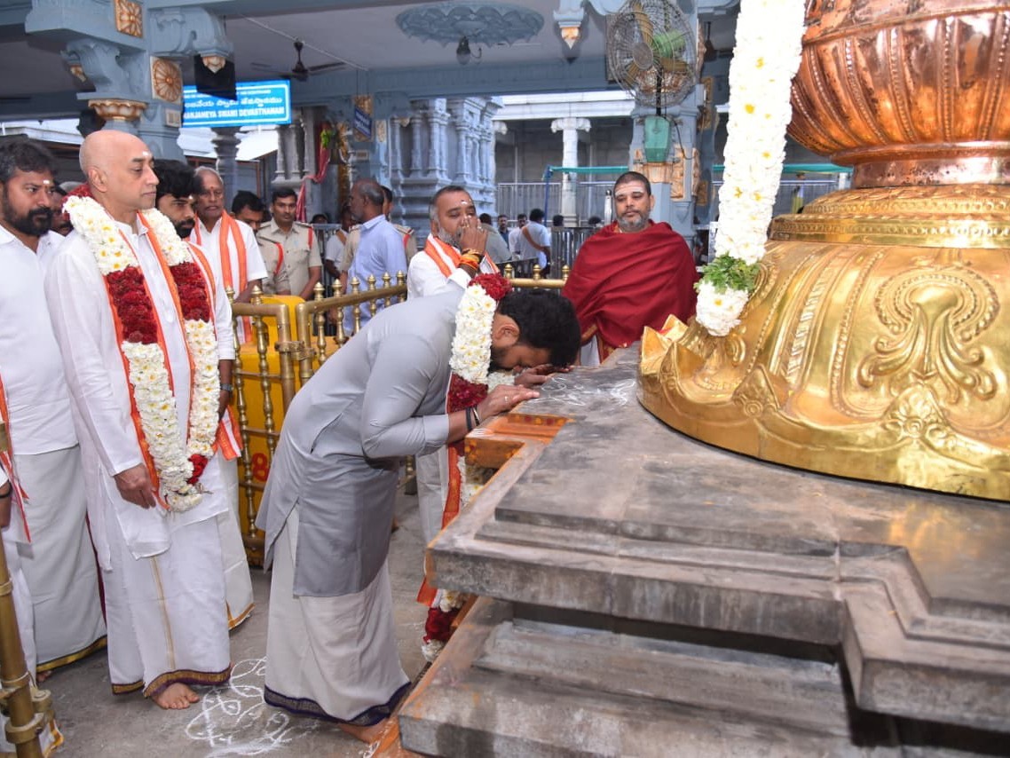 కాణిపాకం వినాయకుణ్ణి దర్శించుకున్న కేంద్ర మంత్రి