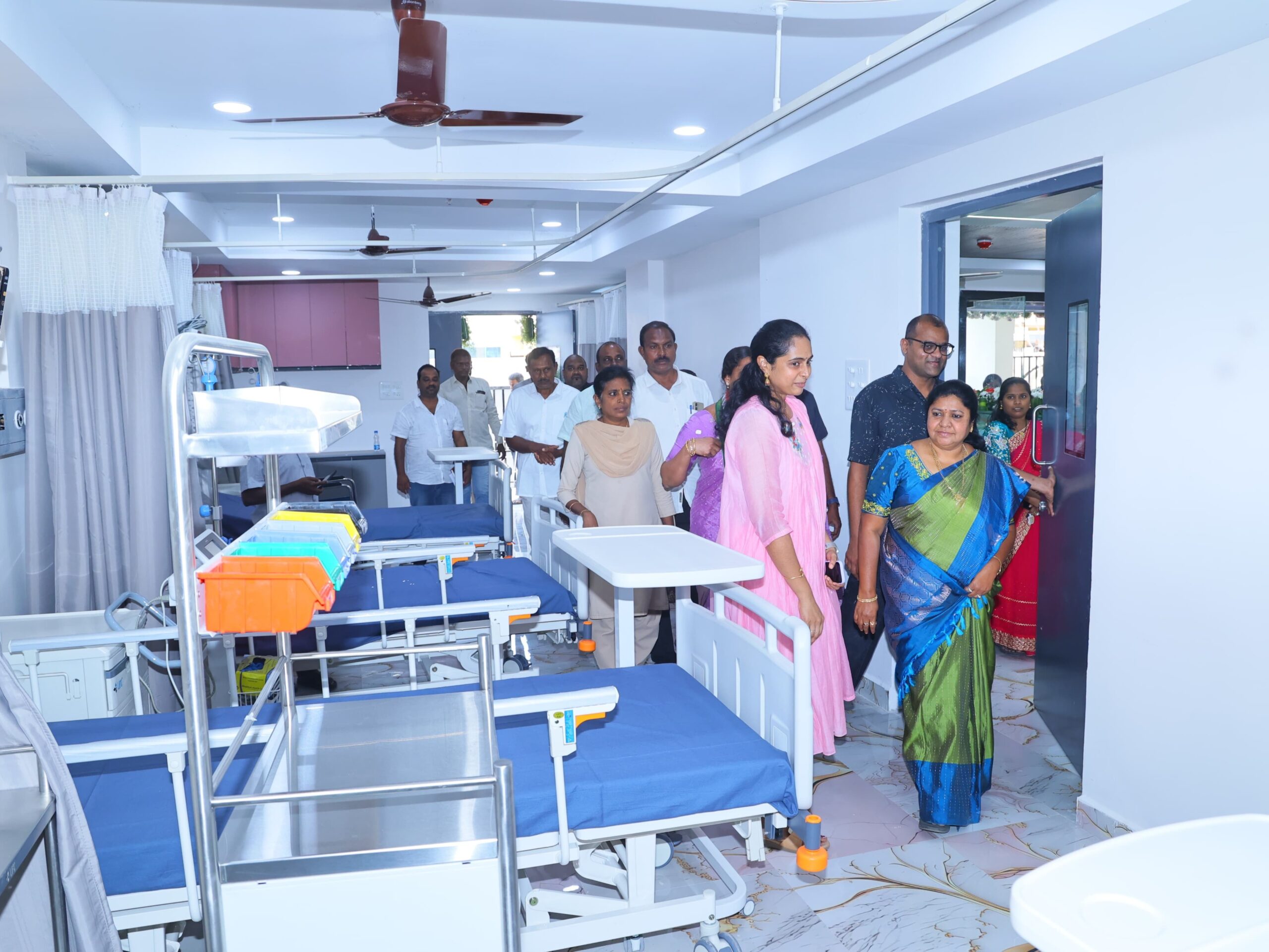 ప్రజలకు మెరుగైన వైద్య సేవలు అందించాలి: ఎమ్మెల్యే