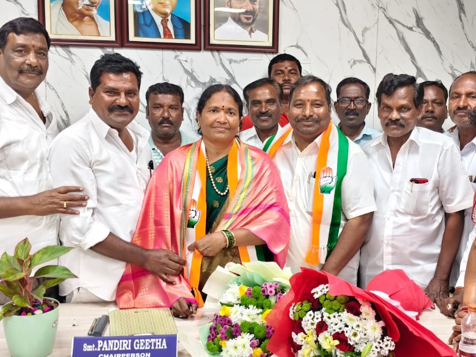 నూతన ఛైర్ పర్సన్, వైస్ ఛైర్ పర్సన్‌లకు సన్మానం