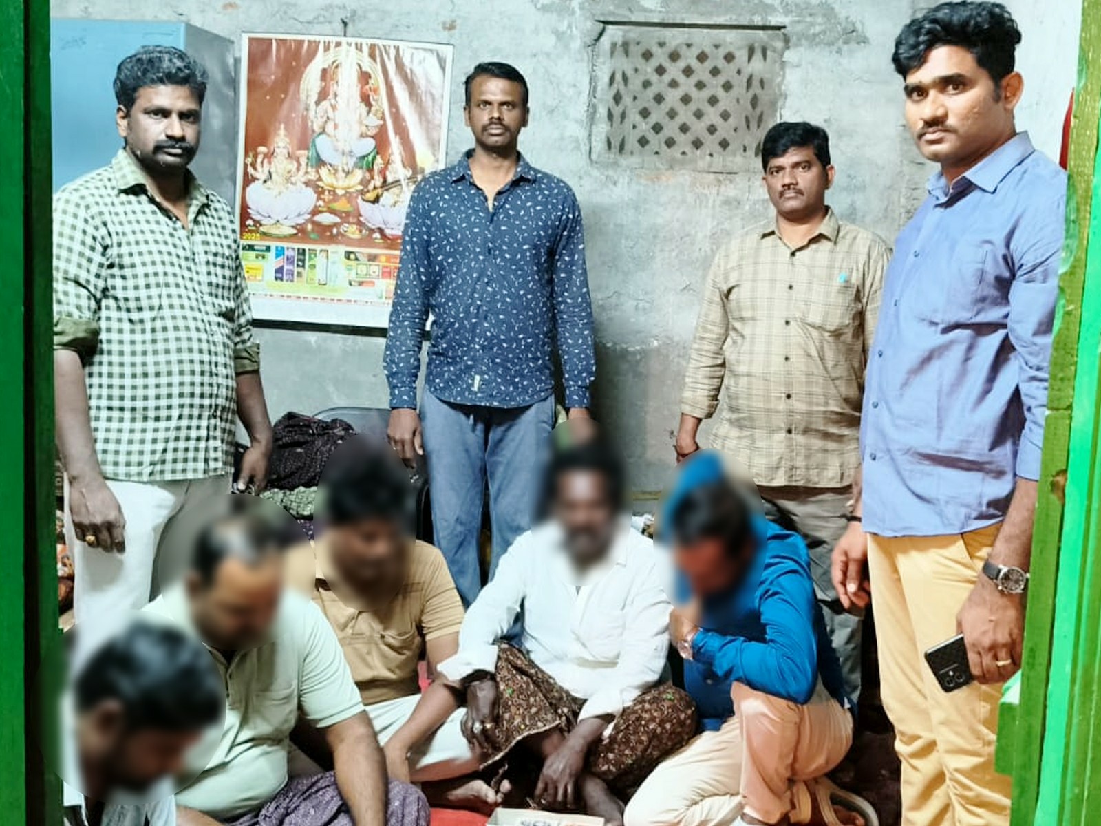 పేకాట శిబిరంపై దాడి..  కేసు నమోదు