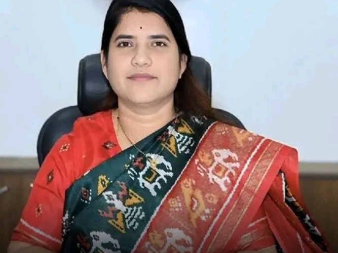 రేపు అన్ని చోట్ల పీజీఆర్ఎస్: కలెక్టర్