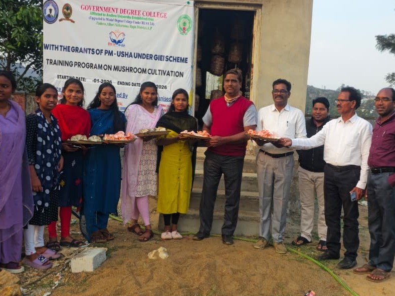 పుట్టగొడుగుల పెంపకంపై శిక్షణ