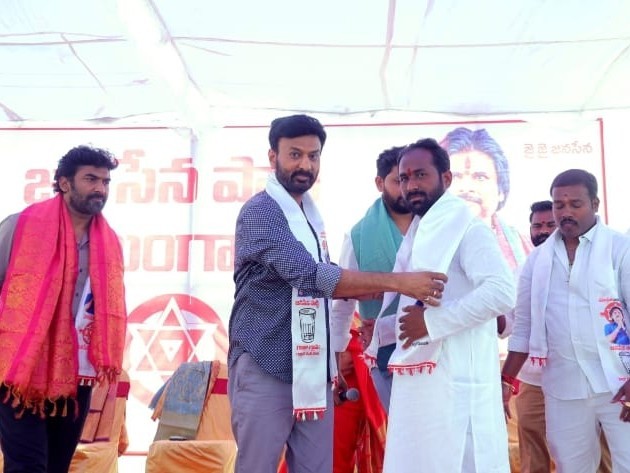 జనసేనలో పలువురి చేరిక