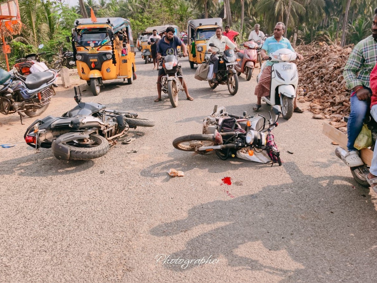 రోడ్డు ప్రమాదం.. ఇద్దరికి గాయాలు
