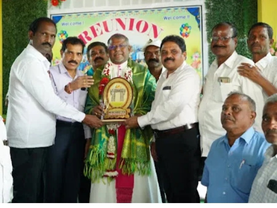 ధర్మసాగర్ లో పూర్వ విద్యార్థుల ప్రత్యేక సమ్మేళనం