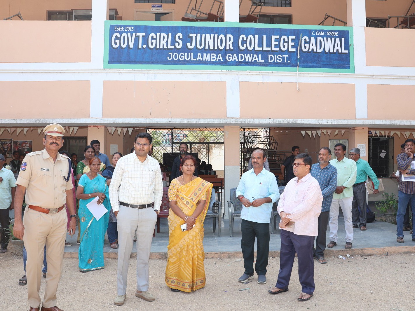 ఇంటర్ పరీక్ష కేంద్రాలను తనిఖీ చేసిన కలెక్టర్