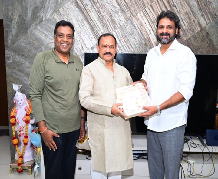 విజయ్, రష్మిక వివాహం.. TPCC చీఫ్‌కు ఆహ్వానం